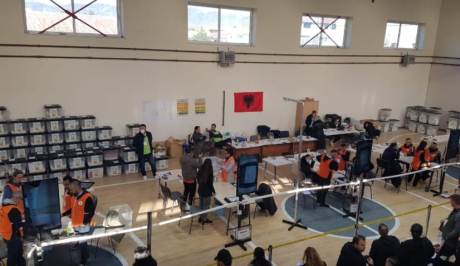 Numerohen 54 per qind e votave ne qarkun e Gjirokastres, kush kryeson